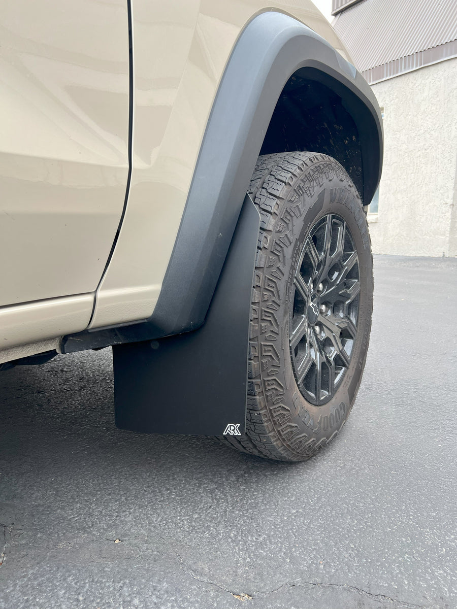 Stunning 2023 Colorado Trail Boss Mud Flaps Images